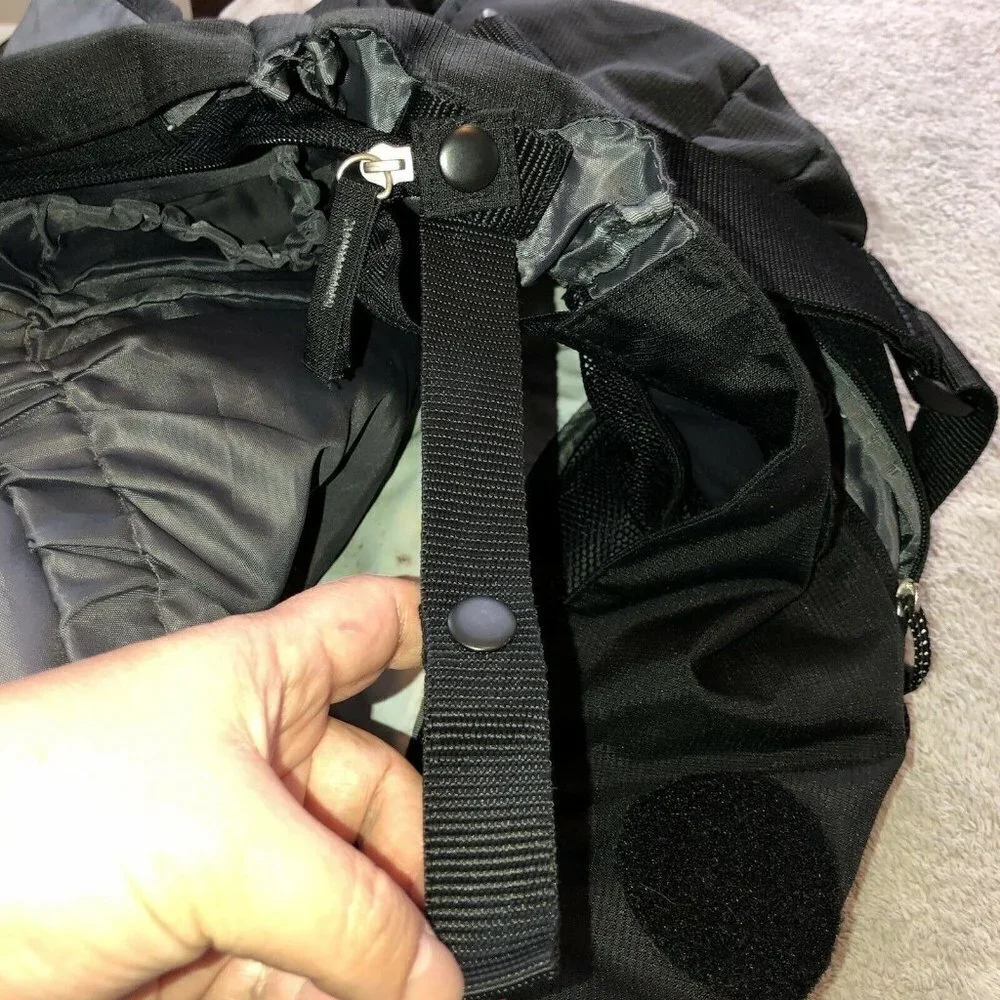 COLUMBIA Black Messenger Diaper Baby Bag with Shoulder Strap